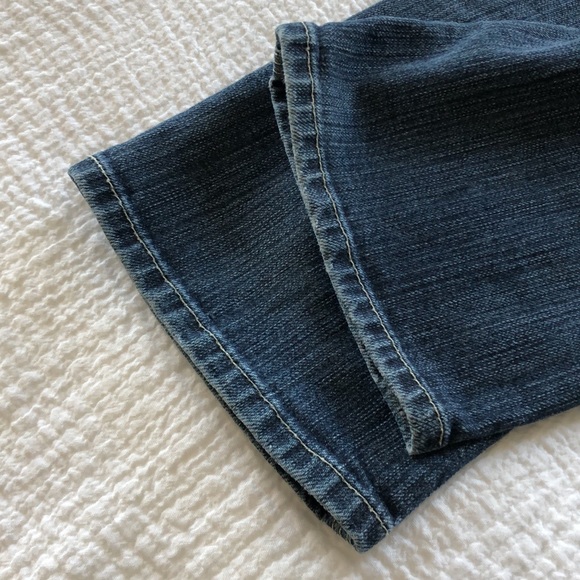 3GR Medium Wash Denim Straight Cut Jeans | Size 28 | Mid Rise - Picture 14 of 16